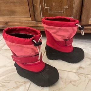 Columbia unisex-child Childrens Powderbug Plus II snow / rain boots / SZ Kids 10